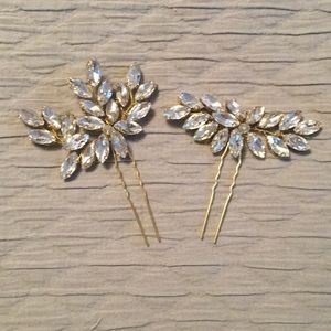 Gorgeous crystal hair pins gold metallic